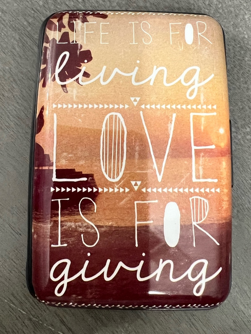 “Life is for living” NWOT hard shell accordion wallet